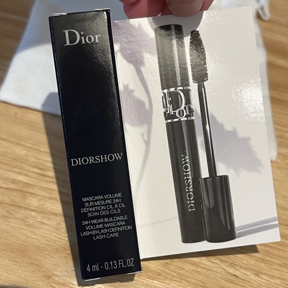 Dior Diorshow Maximizer 3D Base-Serum Mascara and 24H Wear Buildable Mascara Set - Picture 4 of 6
